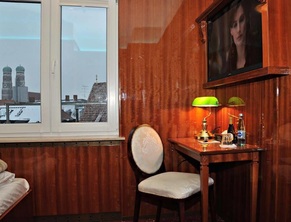Hotel Du Train Мюнхен Екстериор снимка