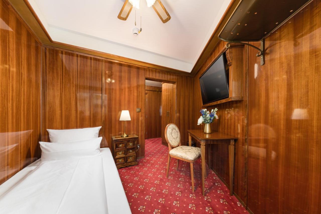 Hotel Du Train Мюнхен Екстериор снимка
