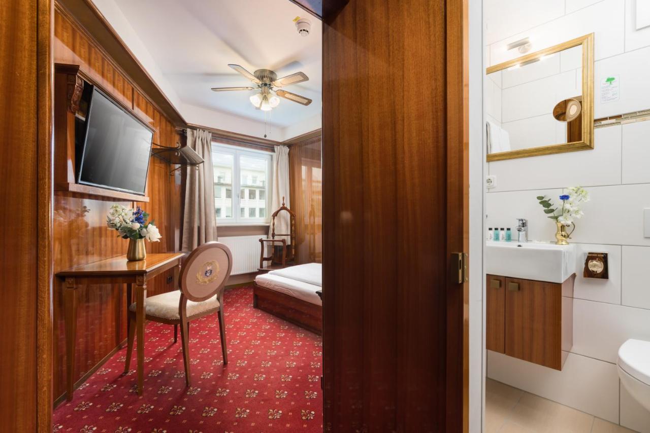 Hotel Du Train Мюнхен Екстериор снимка